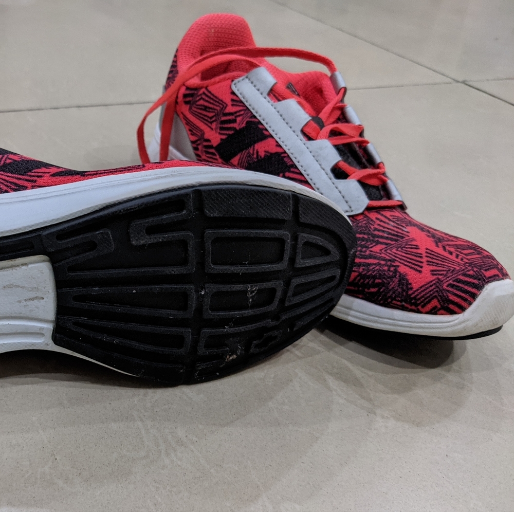 Adidas Women Running Shoes - Picture 3 of 4